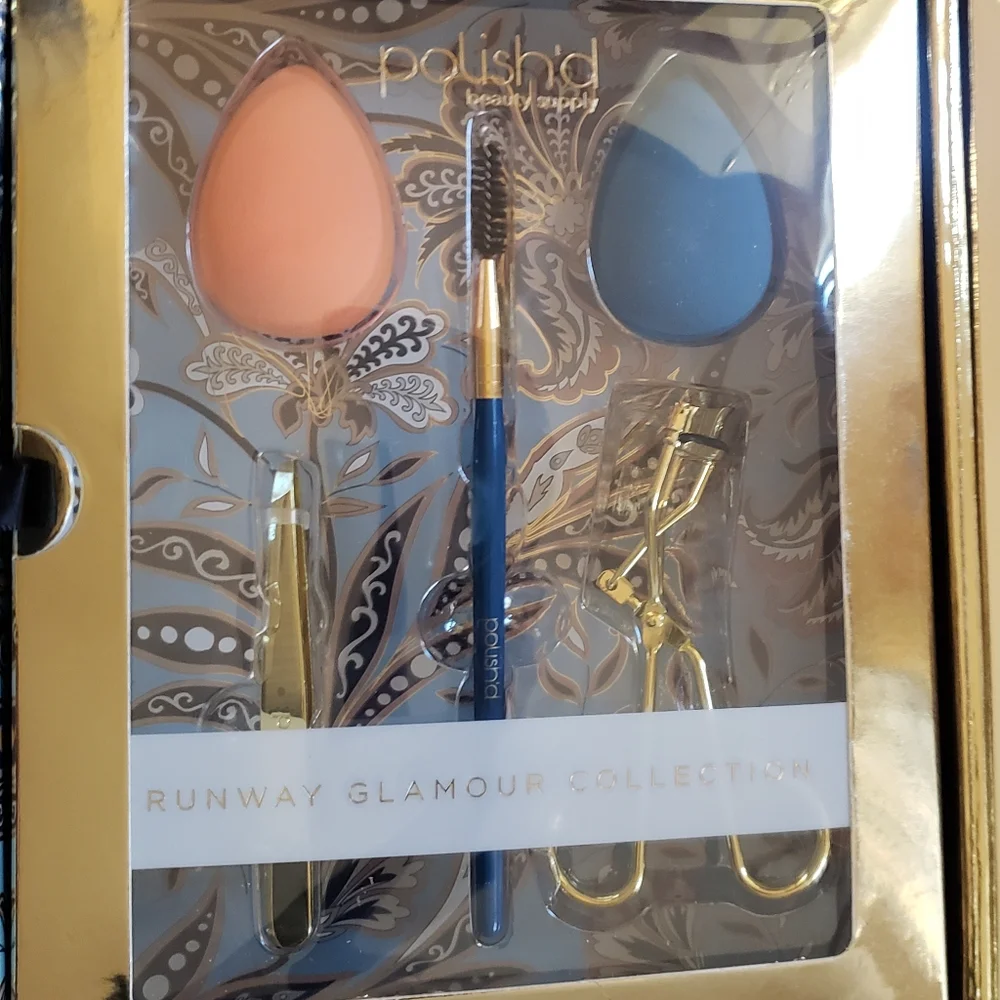 Polish'd Set of 15 Runway Glamour Collection Makeup Brush Set NWT